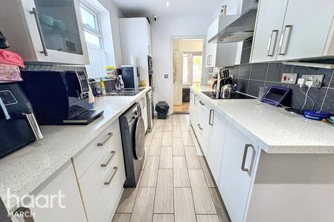 3 bedroom semi-detached house for sale, Wisbech Road, March