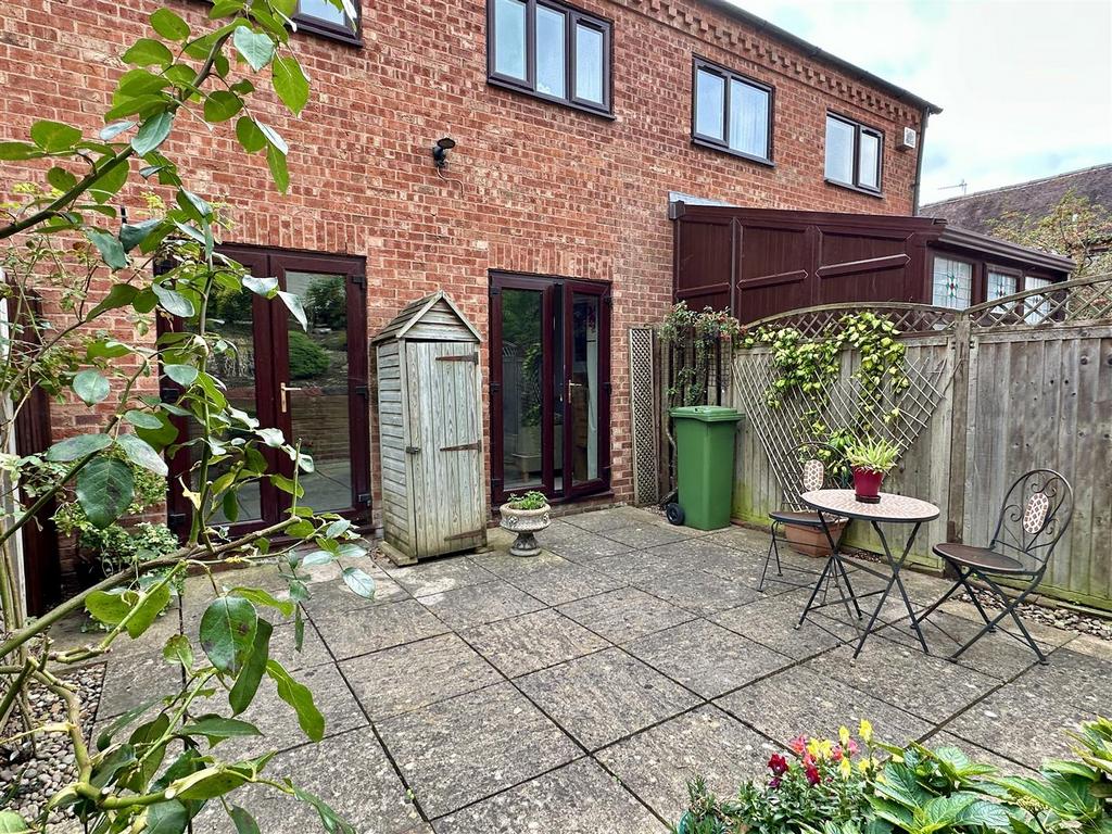 Courtyard garden