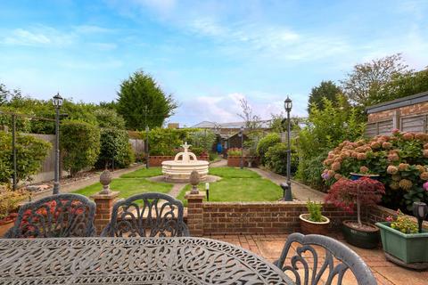 undefined, Hurst Avenue, Horsham, RH12