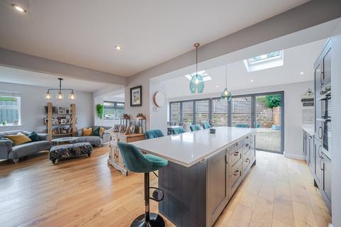 2 Crofters Green, Killinghall, Harrogate, HG3 2GY
