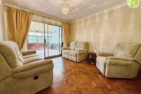 2 bedroom detached bungalow for sale, Hassenbrook Road, Stanford-Le-Hope, SS17