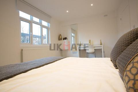 undefined, Newington Butts, London SE11