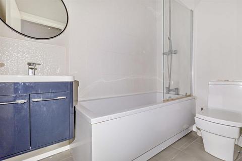 undefined, High Street, Doncaster DN10