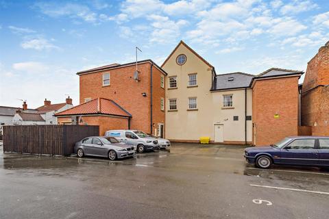 undefined, High Street, Doncaster DN10