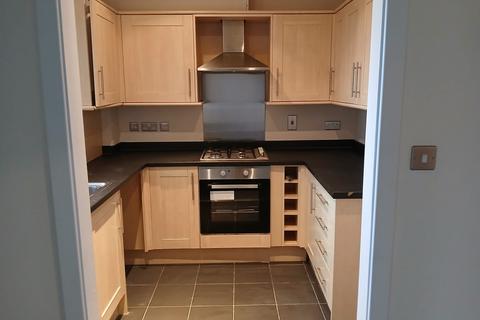 2 bedroom flat to rent, Claremount Road, Halifax HX3