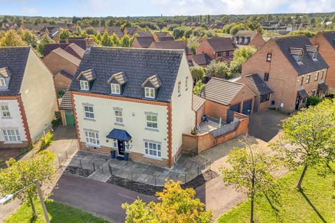 5 bedroom detached house for sale, Kilwinning Drive, Milton Keynes MK10
