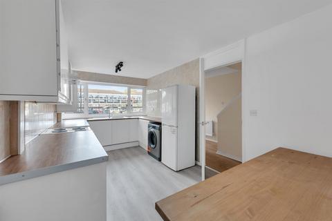 3 bedroom end of terrace house for sale, Belvoir Close, London SE9