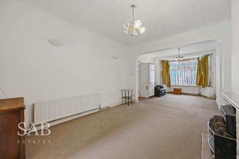 4 bedroom semi-detached house for sale, Orchard Gate, Greenford, UB6