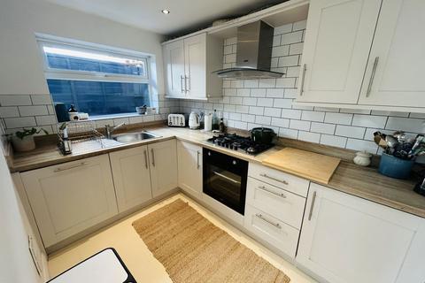 3 bedroom semi-detached house for sale, Dennis Hall Road, Stourbridge DY8
