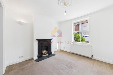 3 bedroom end of terrace house for sale, Crowhurst Road, Colchester CO3