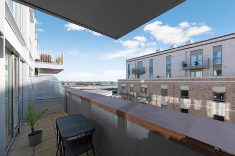 undefined, Wray Avenue, London, E16