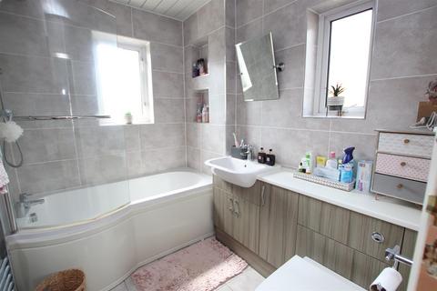 70 Pullan Avenue, Bradford, BD2 3RN