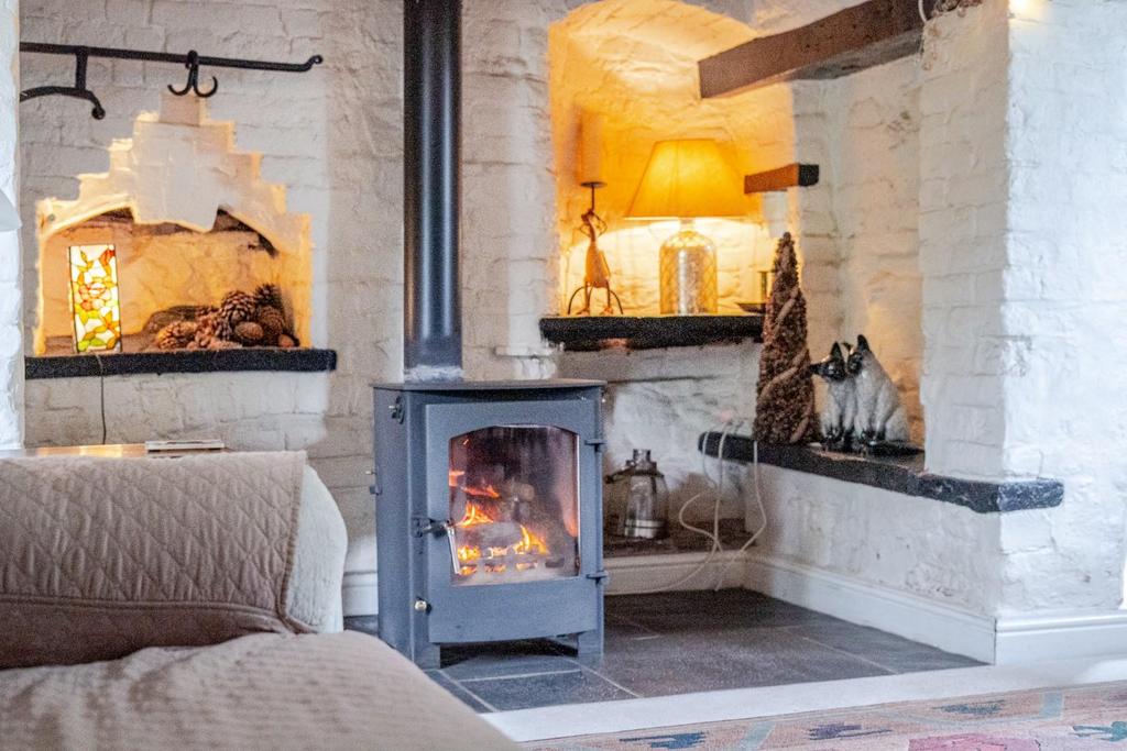 Sitting Room fireplace.jpg