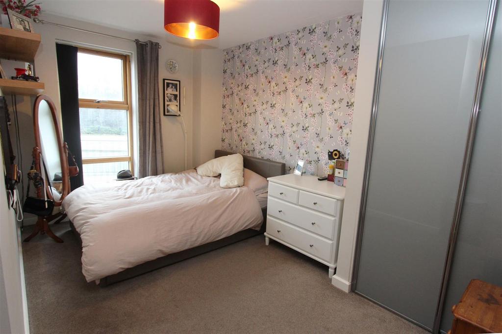 Bedroom 1.JPG