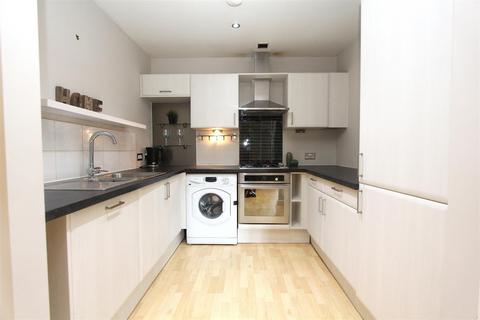 2 bedroom flat for sale, Balmoral Place, Brewery Wharf
