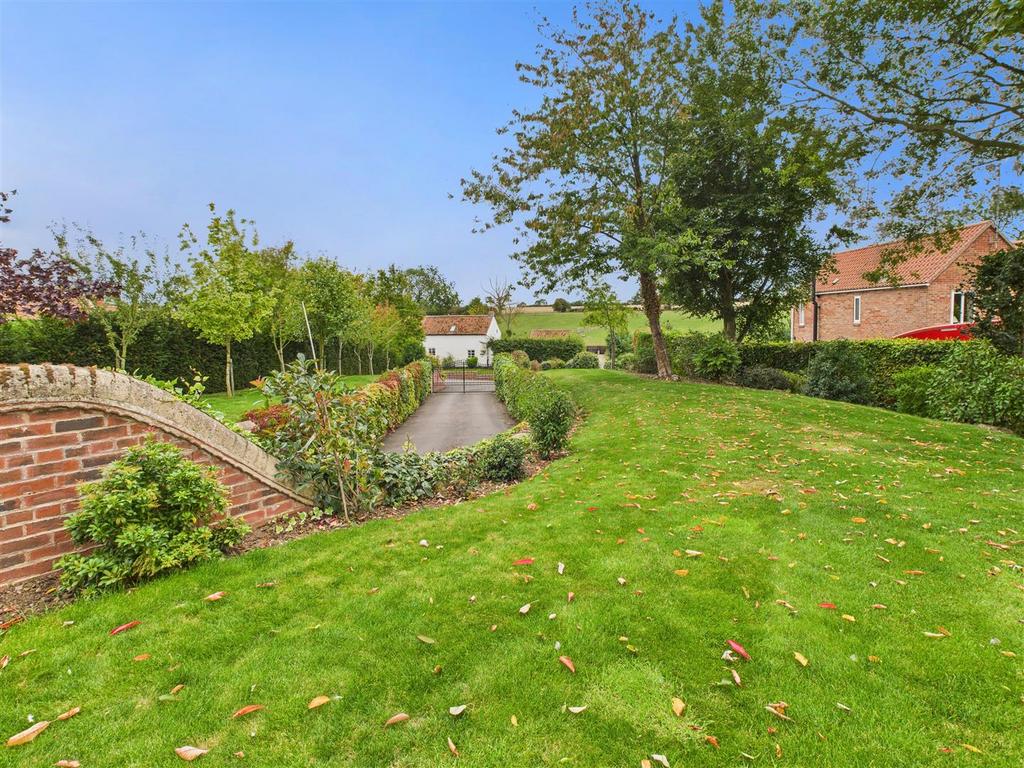 View to Front