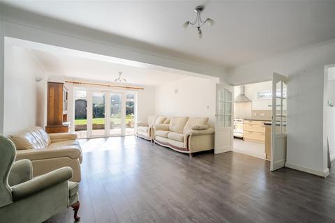 51 Longmead, Windsor, SL4 5PZ