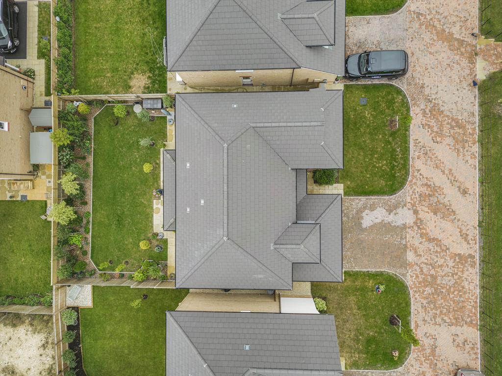863859
