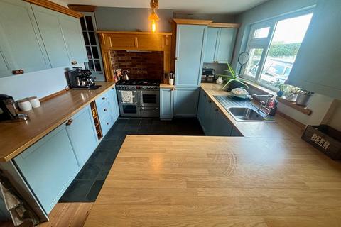 4 bedroom detached house for sale, Penffordd, Llanwenog , SA40