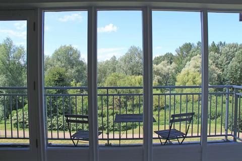 undefined, Bingley Court, Kent CT1