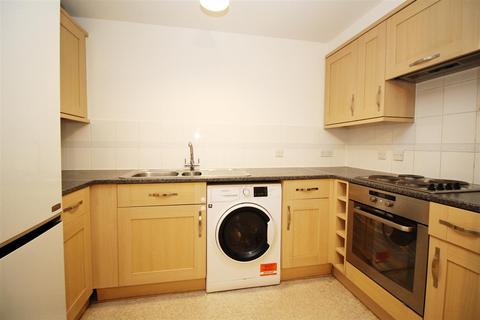 2 bedroom apartment to rent, Commonwealth Drive, Crawley, West Sussex. RH10 1AU