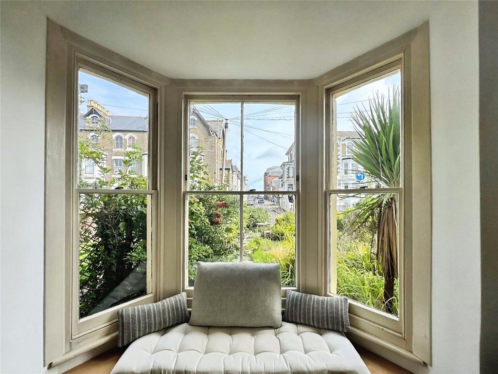 Sea/Garden View