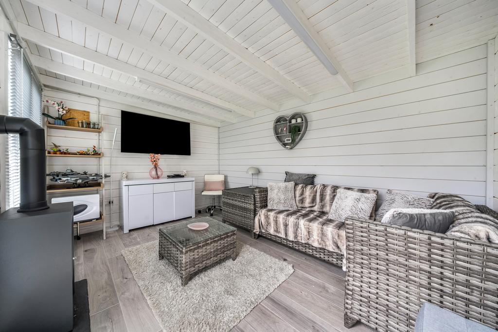 1354261868cbccc6b8851