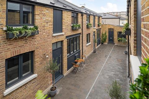 undefined, Brixtow Mews, SW2