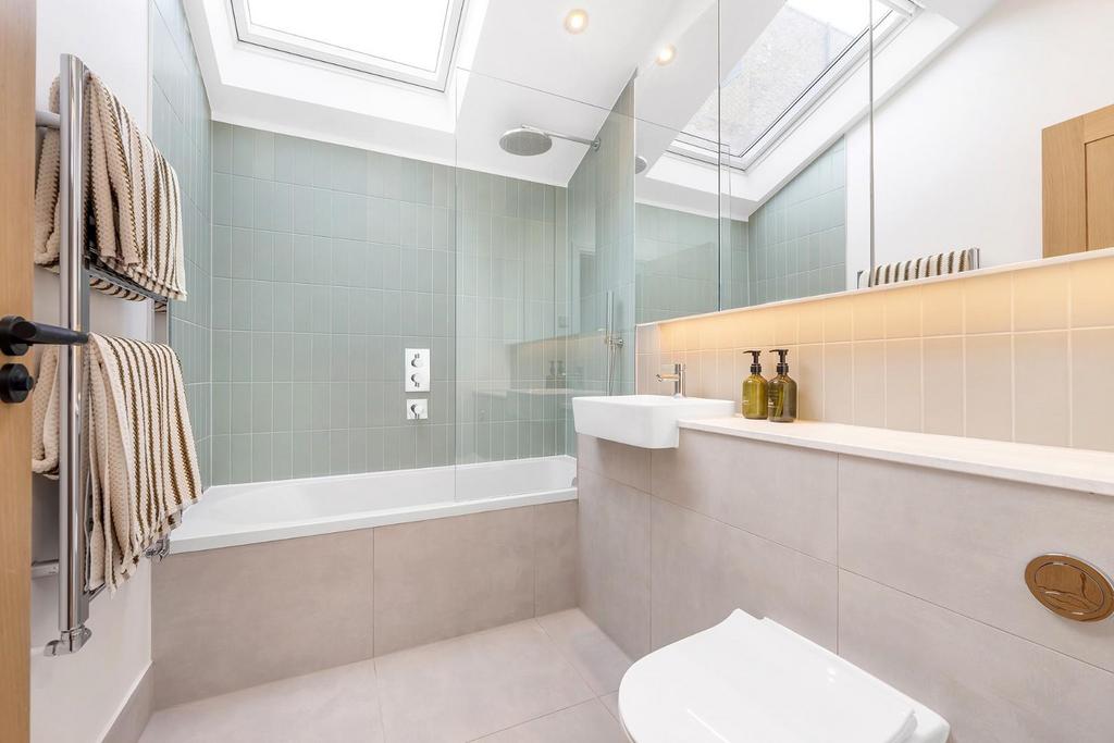 Bathroom.JPG