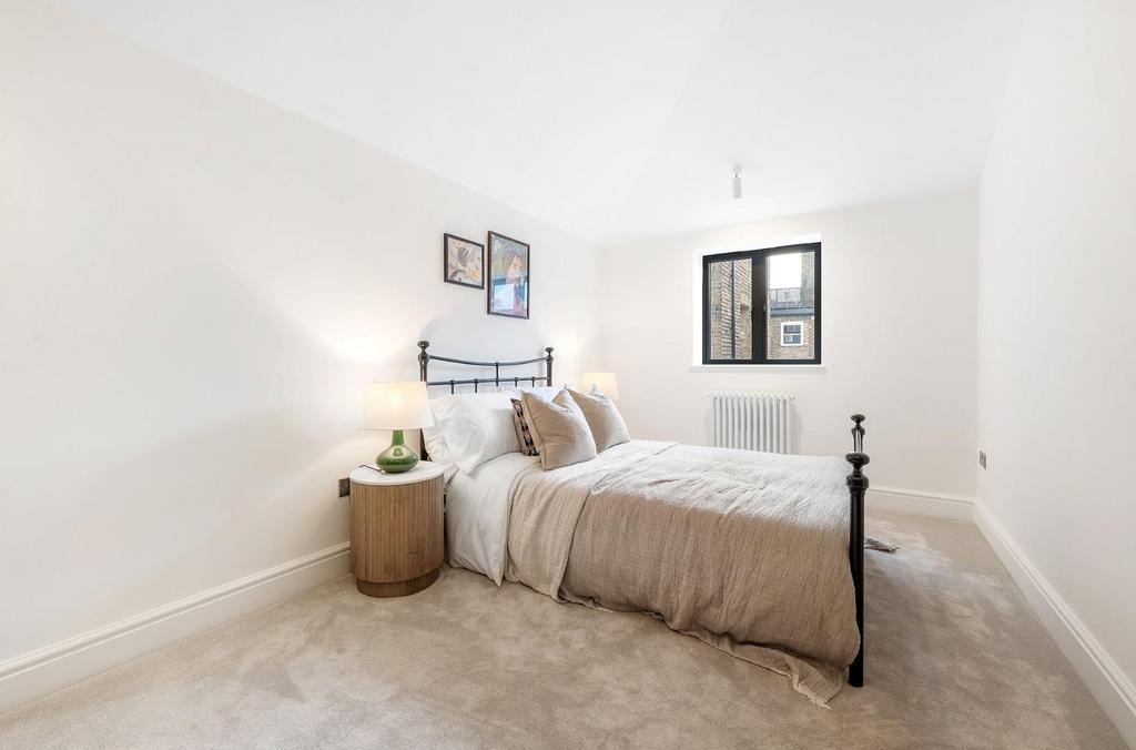 Bedroom 2.JPG