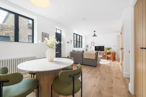 undefined, Brixtow Mews, SW2