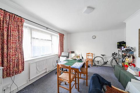 2 bedroom flat for sale, Hammersley Road, Canning Town, London, E16