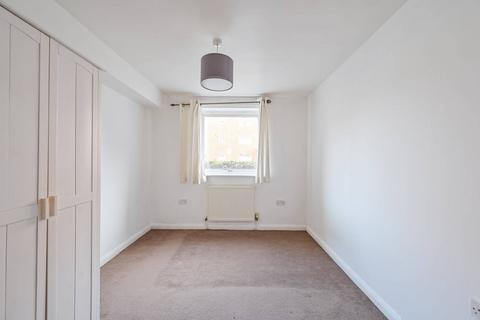 2 bedroom flat for sale, Albatross Close, E6, Beckton, London, E6