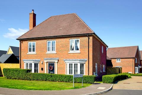 4 bedroom detached house for sale, Burners Walk, Wouldham, Rochester, ME1