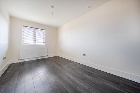 3 bedroom semi-detached house for sale, Grayne Avenue, Isle of Grain, Rochester