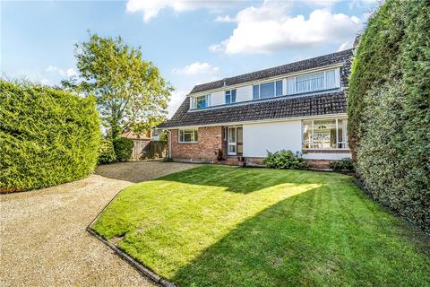 4 bedroom detached house for sale, Street End, North Baddesley, Southampton, Hampshire