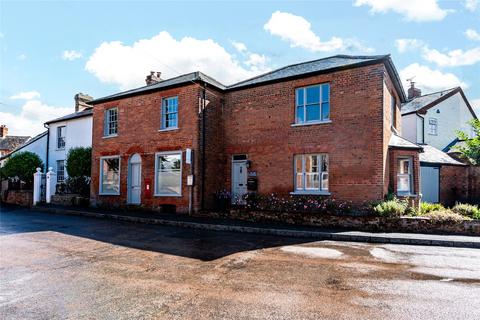 undefined, High Street, Weedon, Aylesbury, Buckinghamshire, HP22