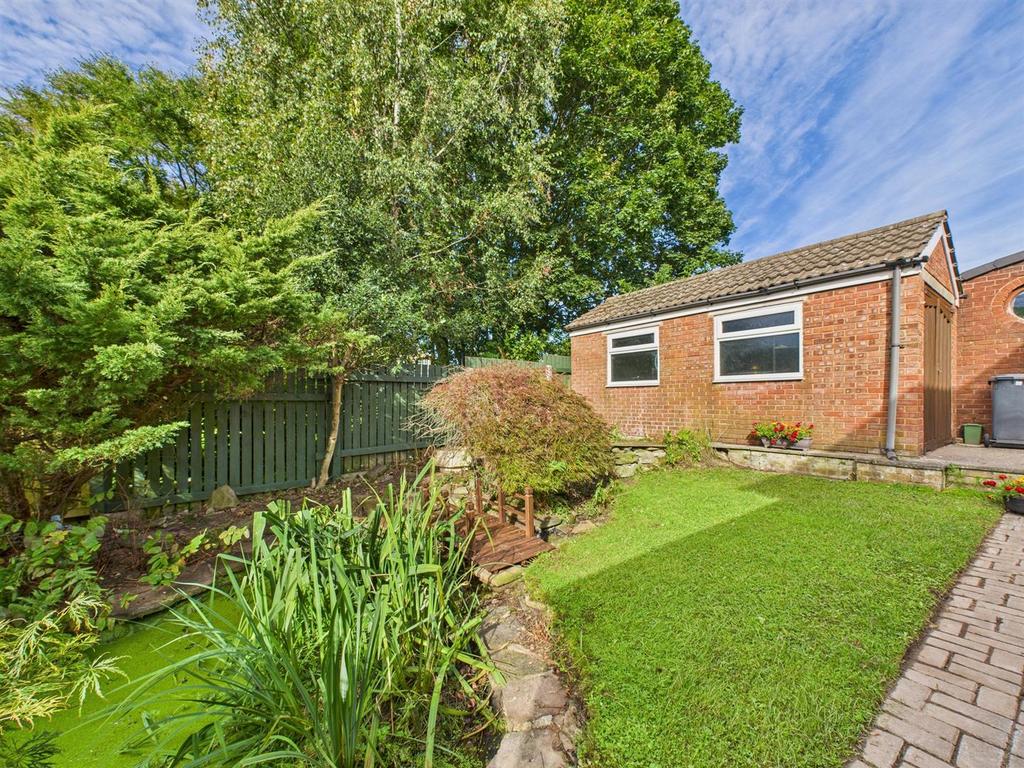Detached Garage