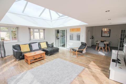 5 bedroom detached bungalow for sale, Brean*Absolutely Stunning*Ideal for Dual Occupancy*1 Minute to Beach*