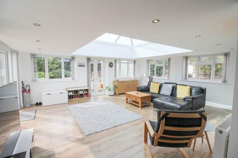 5 bedroom detached bungalow for sale, Brean*Absolutely Stunning*Ideal for Dual Occupancy*1 Minute to Beach*