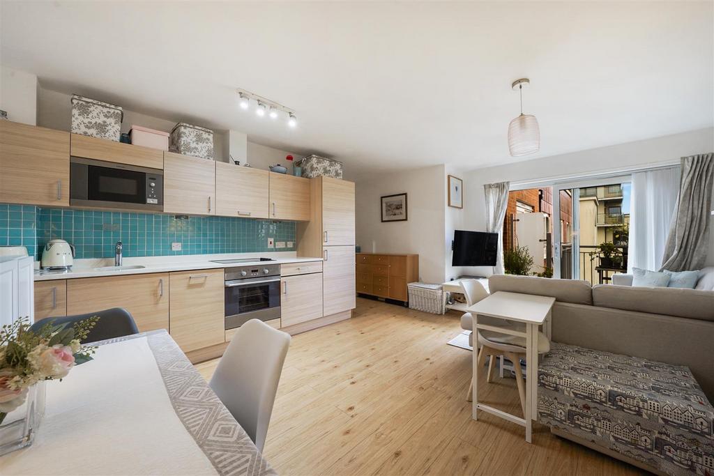 Flat 102, Amelia House - 0muoe XI3 D5l Av5 J9 Uxgi.jpg