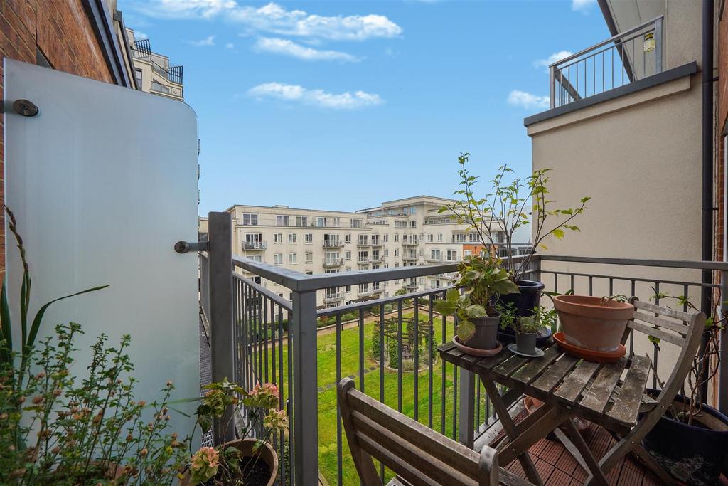 Flat 102, Amelia House - L2 Pr1 AHf5 B5 Iif CKHVn R.jpg