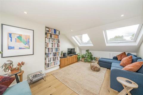 3 bedroom flat for sale, Malyons Road, London SE13