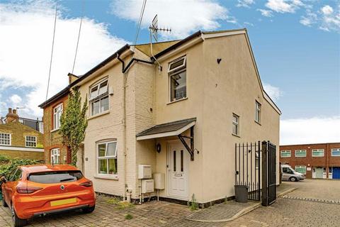 Elmtree Road, Teddington TW11