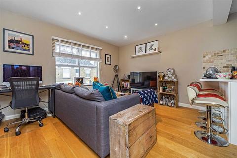 undefined, Elmtree Road, Teddington TW11