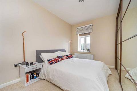 undefined, Elmtree Road, Teddington TW11