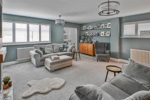 undefined, Doddinghurst Road, Brentwood