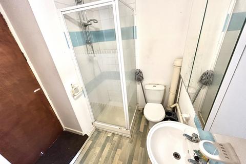 undefined, Broadway, Pontypridd CF37