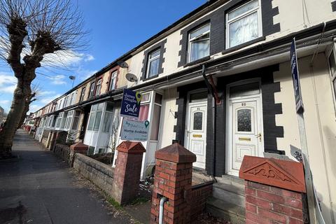Broadway, Pontypridd CF37