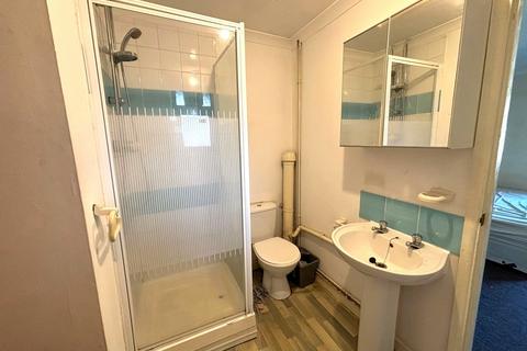 undefined, Broadway, Pontypridd CF37